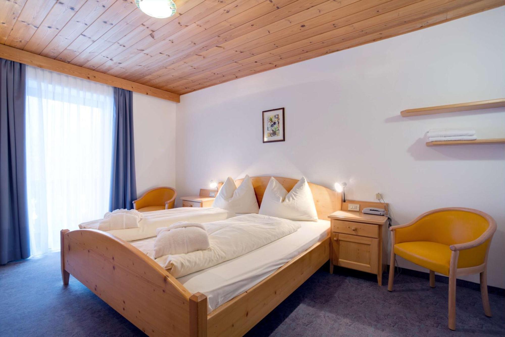 Good Life Hotel Zirm Obereggen Room photo